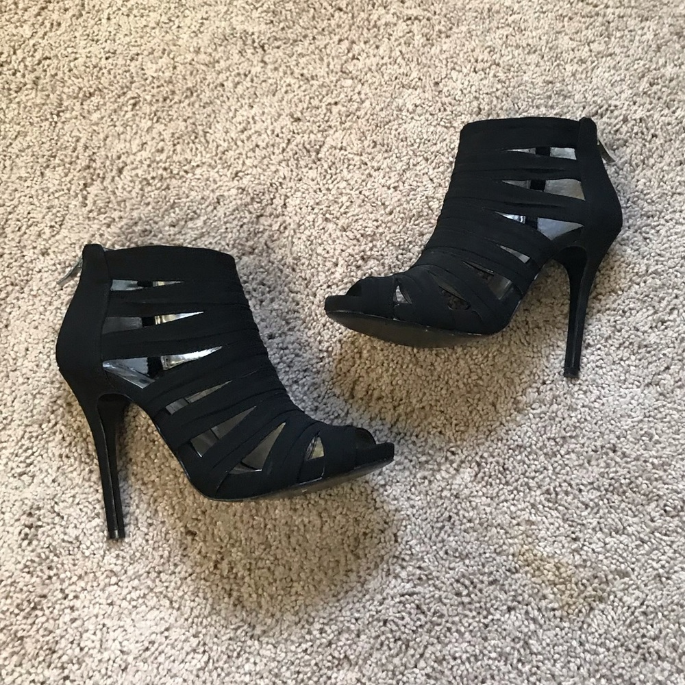 Bcbg black heels size 7